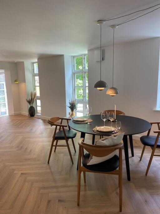 Nyrenoveret Charmerende Lejlighed I Odense C!公寓 外观 照片